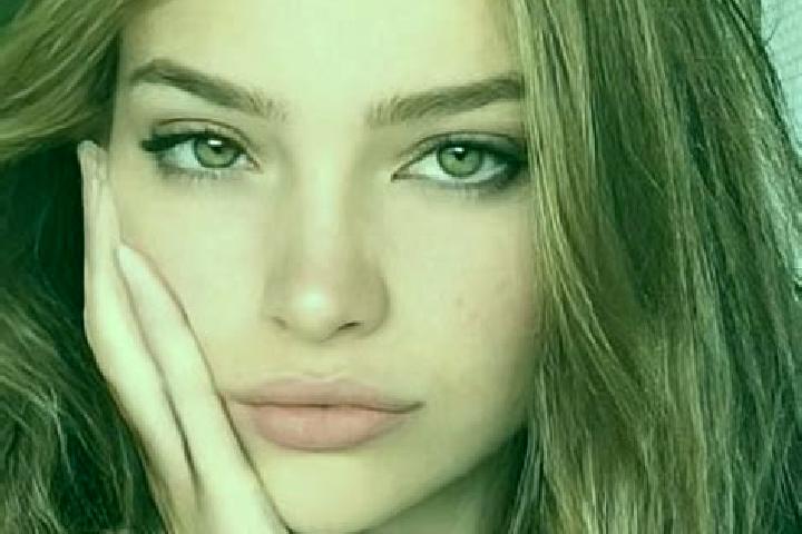 Aria, 21, a dark blonde hazel-eyed slavic companion based in Peitz. Offering Dinner Date, OWO, Girlfriend Experience, Couples. Available for incall and outca...