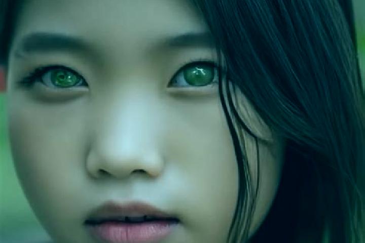 Aria, 21, a red green-eyed asian companion based in Dolavon. Offering Roleplay, Massage, Tantra. Available for incall and outcall, overnight bookings available.