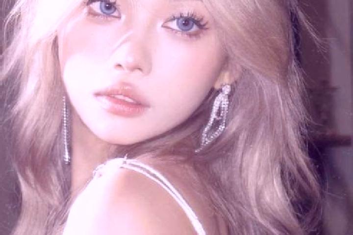 Aria, 22, a blonde blue-eyed asian companion based in Kaynarca. Offering Dinner Date, Fetish, 69, Party Girl. Available for incall and outcall, day and eveni...