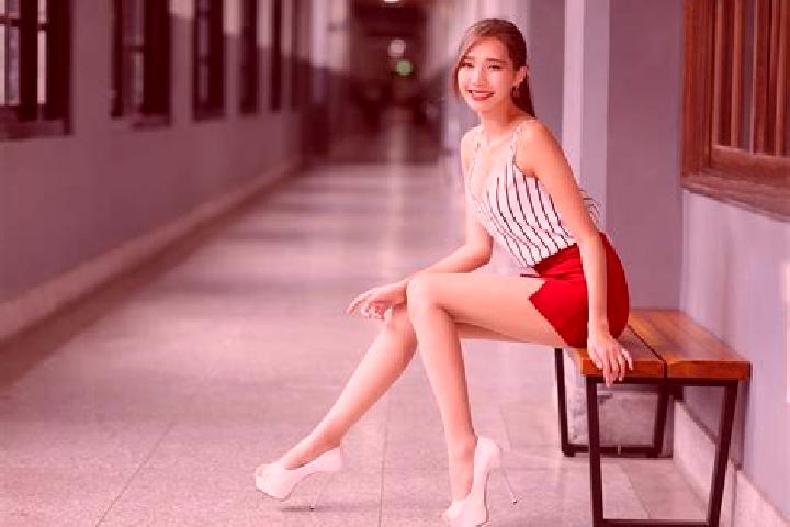 Aria, 22, a blonde brown-eyed asian companion based in Tres Postes. Offering Erotic Massage, Roleplay, Dinner Date, OWO. Available for incall and outcall, ov...