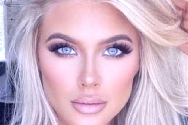 Aria, 22, a platinum blonde hazel-eyed ebony companion based in Aris. Offering Travel Companion, Massage, Prostate Massage, 69, Dinner Date. Available for in...