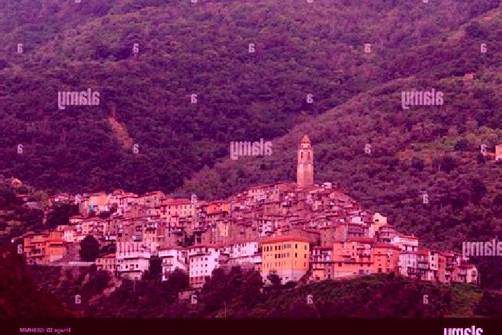 Aria, 22 — Escort in Castel Vittorio, Italy