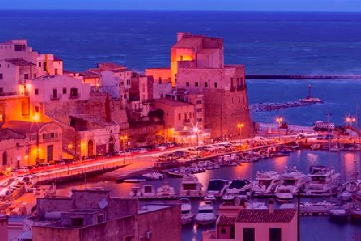 Aria, 22 — Escort in Ricco del Golfo, Italy