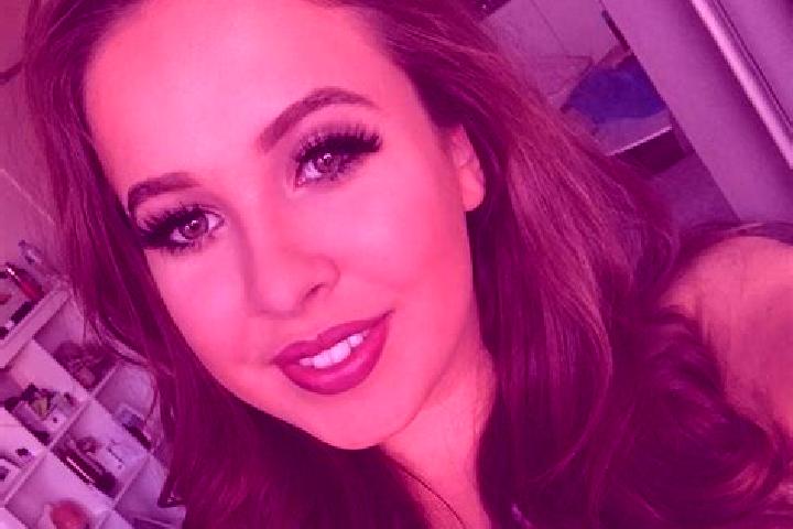 Aria, 23, a auburn amber-eyed caribbean companion based in Lethbridge Park. Offering Massage, Girlfriend Experience, CIM, Dinner Date. Available for incall a...