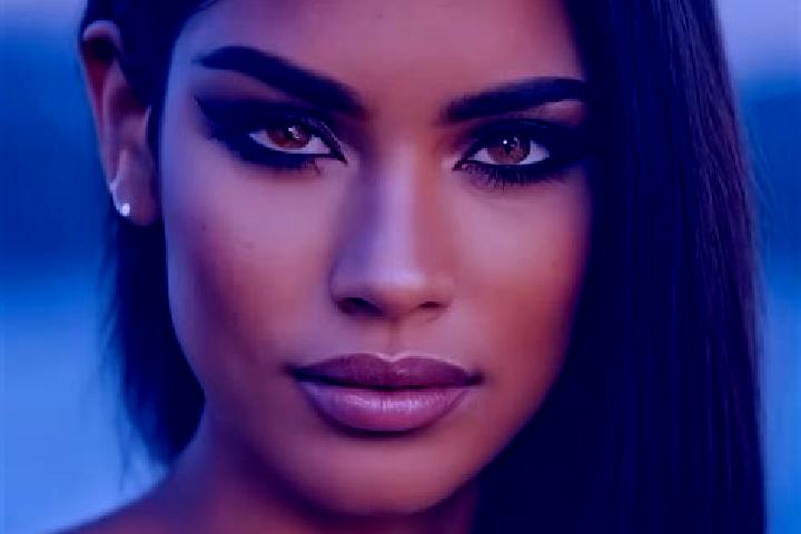 Aria, 23, a auburn dark-eyed latina companion based in Mbabrasso. Offering Couples, Erotic Massage, Domination. Available for incall and outcall, overnight b...
