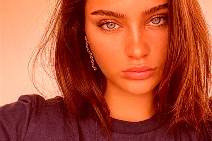 Aria, 23, a dark blonde dark-eyed middle eastern companion based in Burgin. Offering Erotic Massage, Deep French Kissing, A-Level, Party Girl. Available for ...