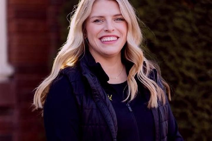 Aria, 23 — Escort in Lake Elmo, United States