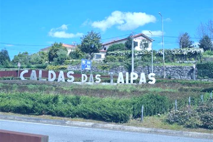 Aria, 23 — Escort in Taipas, Portugal