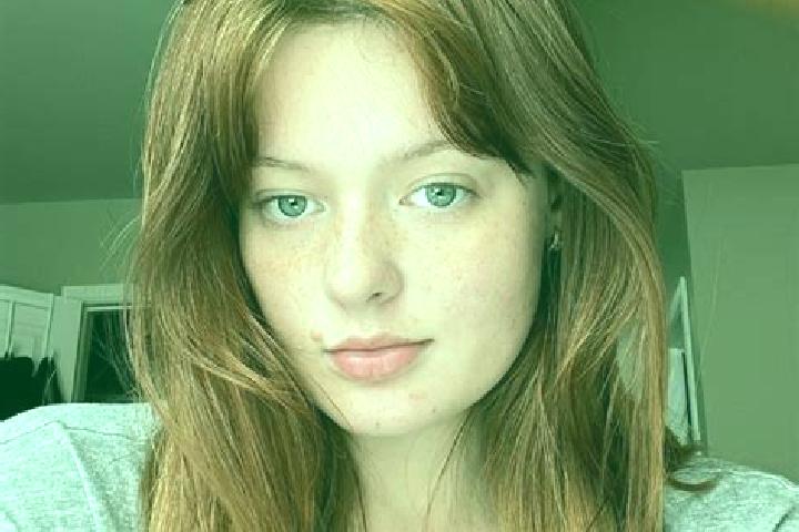 Aria, 24, a auburn amber-eyed mediterranean companion based in Visuia. Offering Party Girl, A-Level, Travel Companion, Couples. Available for incall and outc...