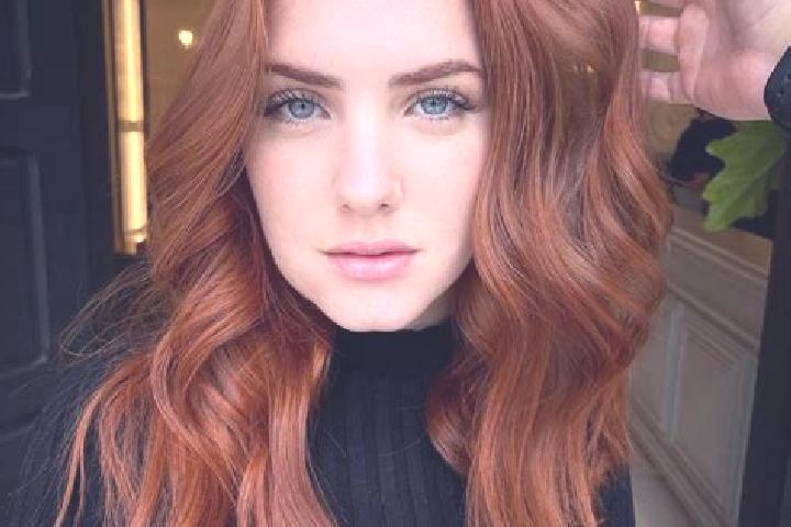 Aria, 24, a auburn blue-eyed ebony companion based in Nea Palatia. Offering Duos, Striptease. Available for incall and outcall, day and evening dates.