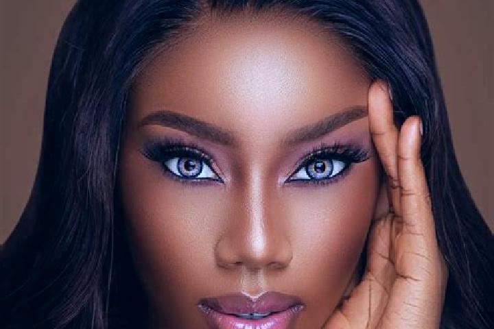 Aria, 24, a chestnut blue-eyed ebony companion based in Kissee Mills. Offering Party Girl, Domination, Roleplay, CIM. Available for incall and outcall, overn...