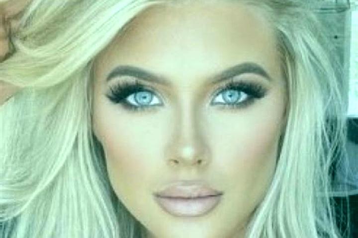 Aria, 24, a platinum blonde amber-eyed indian companion based in Rufford. Offering Duos, Tantra, BDSM. Available for incall and outcall, day and evening dates.