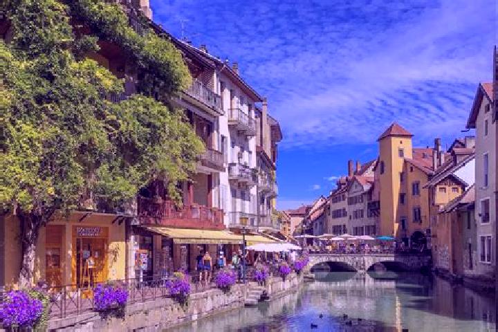 Aria, 24 — Escort in Ronno, France