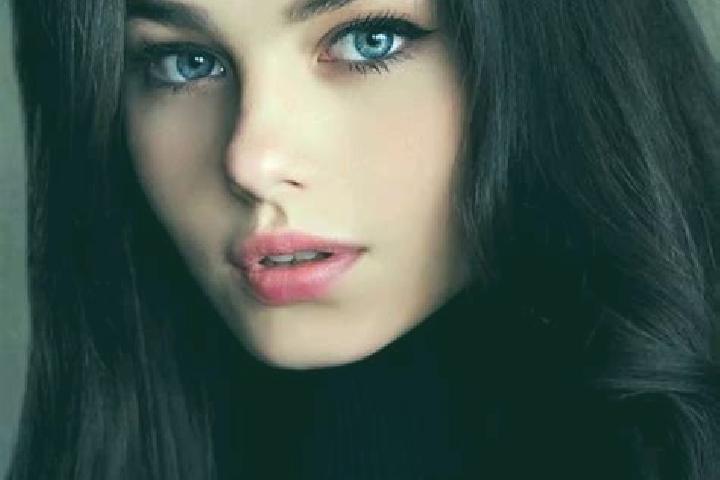 Aria, 25, a brunette grey-eyed slavic companion based in Yemeda. Offering Dinner Date, Massage, Erotic Massage. Available for incall and outcall, overnight b...