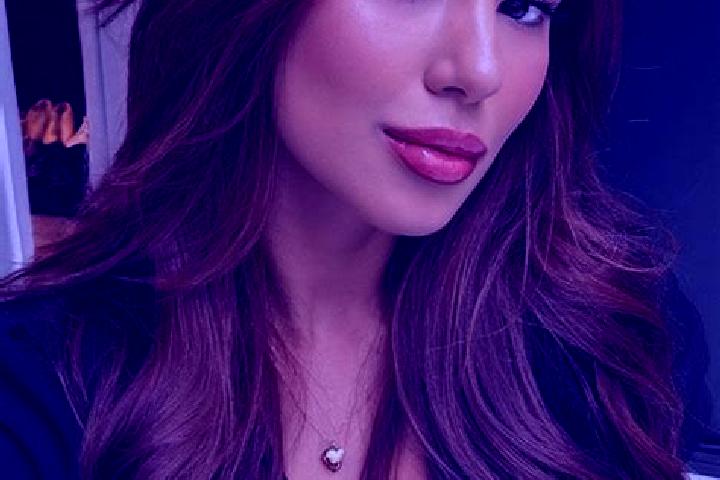 Aria, 25, a chestnut dark-eyed latina companion based in Veenoord. Offering Striptease, Party Girl. Available for incall and outcall, overnight bookings avai...