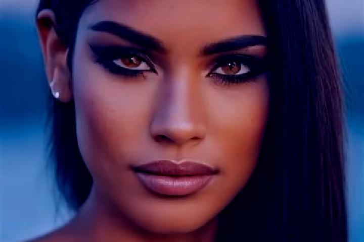 Aria, 25, a dark blonde amber-eyed latina companion based in Villaudric. Offering Domination, A-Level, Dinner Date, Travel Companion, Erotic Massage. Availab...