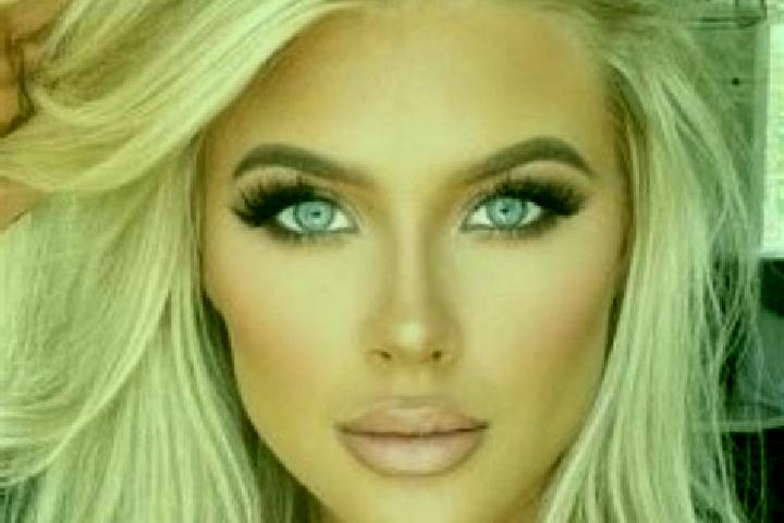 Aria, 25, a platinum blonde green-eyed middle eastern companion based in Campomarino. Offering Massage, Couples, 69. Available for incall and outcall, day an...
