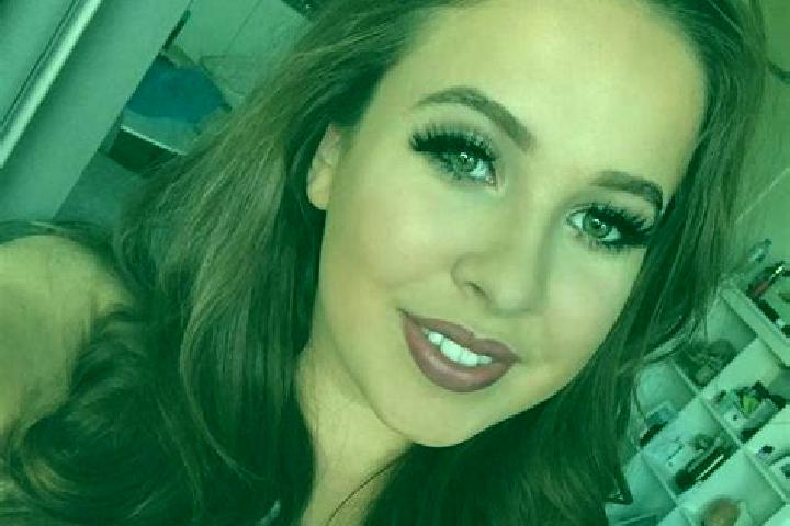 Aria, 25, a red grey-eyed mediterranean companion based in Dabo. Offering Party Girl, Striptease, CIM, Domination. Available for incall and outcall, day and ...