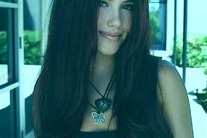 Aria, 27, a auburn dark-eyed latina companion based in Ganochora. Offering GFE, Domination, Girlfriend Experience. Available for incall and outcall, overnigh...