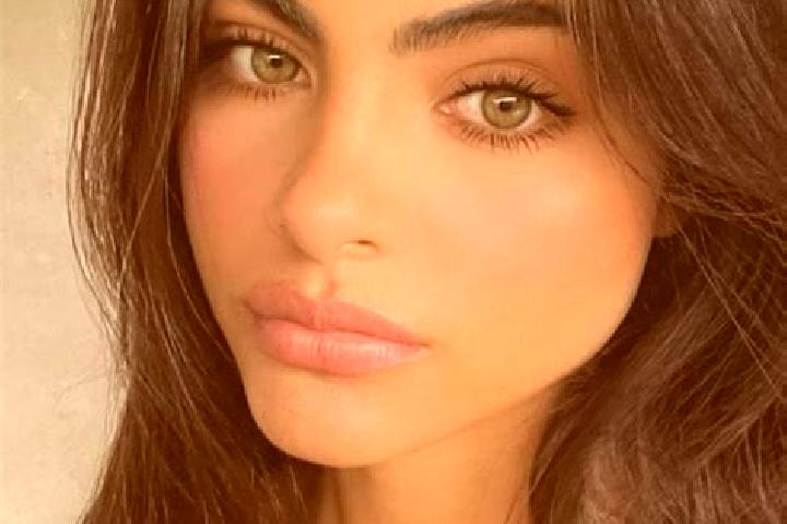 Aria, 27, a black green-eyed european companion based in Lambusart. Offering Erotic Massage, Overnight, Dinner Date, GFE. Available for incall and outcall, o...