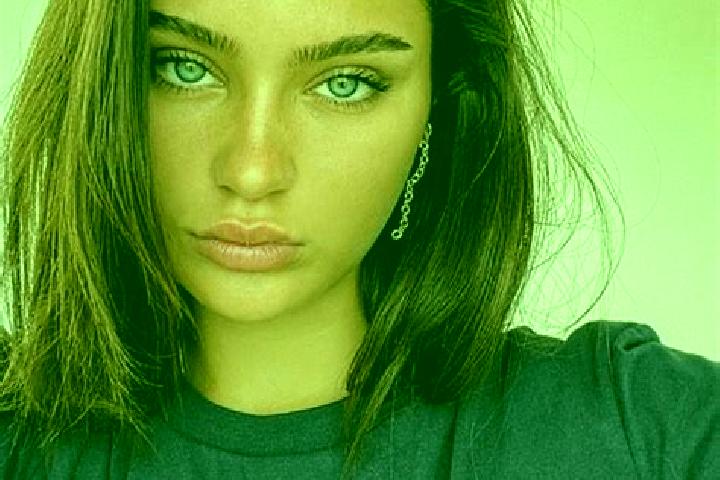 Aria, 27, a brunette brown-eyed slavic companion based in Surry. Offering 69, Party Girl, BDSM. Available for incall and outcall, day and evening dates.