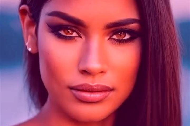 Aria, 28, a auburn amber-eyed latina companion based in Baud. Offering 69, Deep French Kissing, Overnight. Available for incall and outcall, day and evening ...