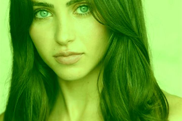 Aria, 28, a black brown-eyed mediterranean companion based in Golesti. Offering Tantra, Duos, BDSM. Available for incall and outcall, day and evening dates.