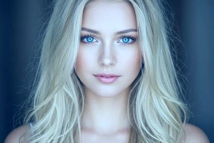 Aria, 28, a blonde brown-eyed mixed companion based in Brancaleone. Offering Prostate Massage, Duos, Girlfriend Experience, A-Level. Available for incall and...