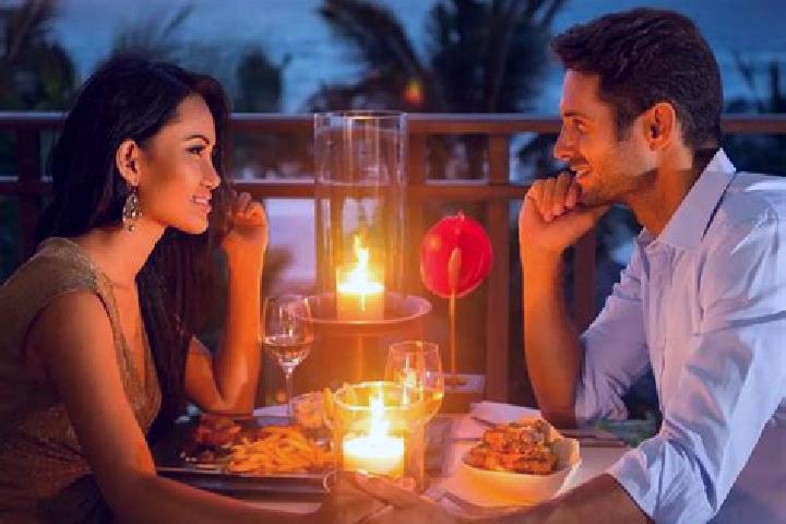 Aria, 28, a brunette dark-eyed mediterranean companion based in Xiachu. Offering Dinner Date, Couples, Girlfriend Experience, Deep French Kissing, Erotic Mas...