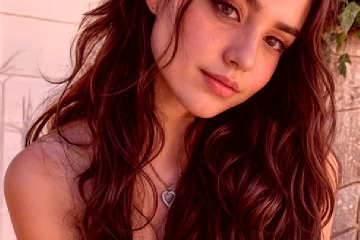 Aria, 28, a chestnut hazel-eyed middle eastern companion based in Barrios de Colina. Offering A-Level, Deep French Kissing, Couples. Available for incall and...