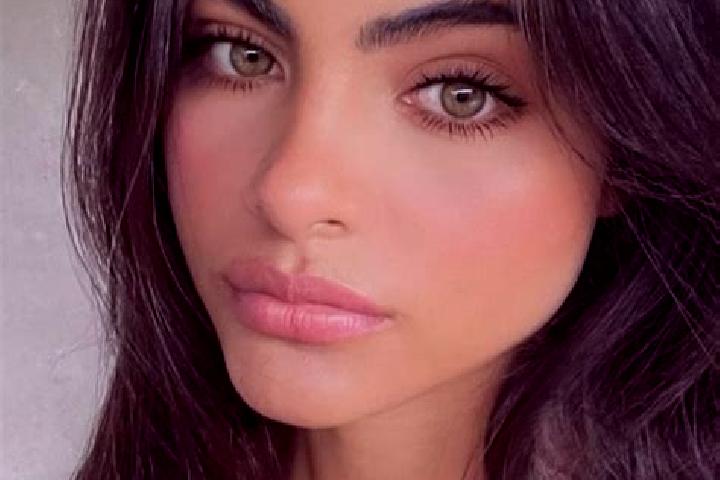 Aria, 28, a red green-eyed indian companion based in Hofkirchen im Muehlkreis. Offering Girlfriend Experience, Striptease. Available for incall and outcall, ...