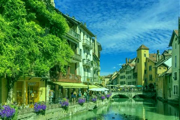Aria, 28 — Escort in Fromentieres, France