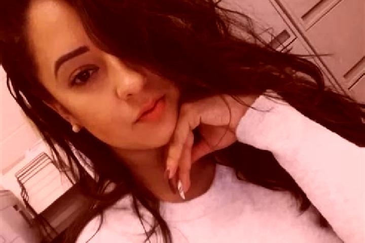 Aria, 31, a black grey-eyed latina companion based in Zalla. Offering Duos, Dinner Date, Tantra, Party Girl. Available for incall and outcall, day and evenin...