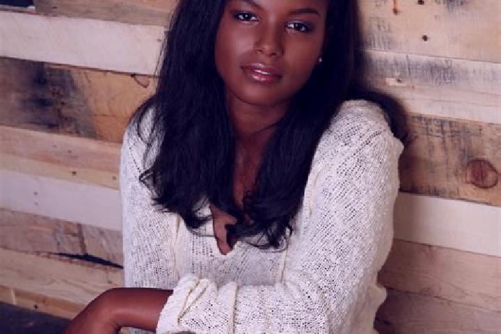 Aria, 31, a chestnut dark-eyed ebony companion based in Dampierre-sur-Linotte. Offering Fetish, Massage, Deep French Kissing, Party Girl. Available for incal...