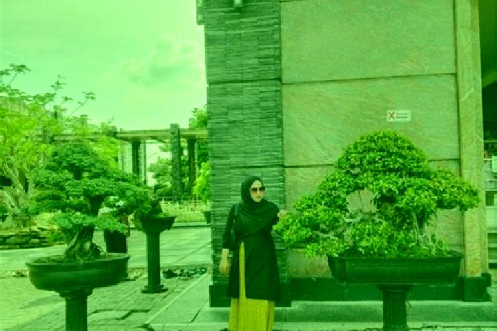 Aria, 31 — Escort in Cipeuyeum, Indonesia