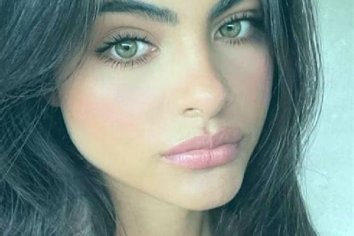 Aria, 32, a red dark-eyed indian companion based in Tianning. Offering Girlfriend Experience, Couples, GFE. Available for incall and outcall, day and evening...