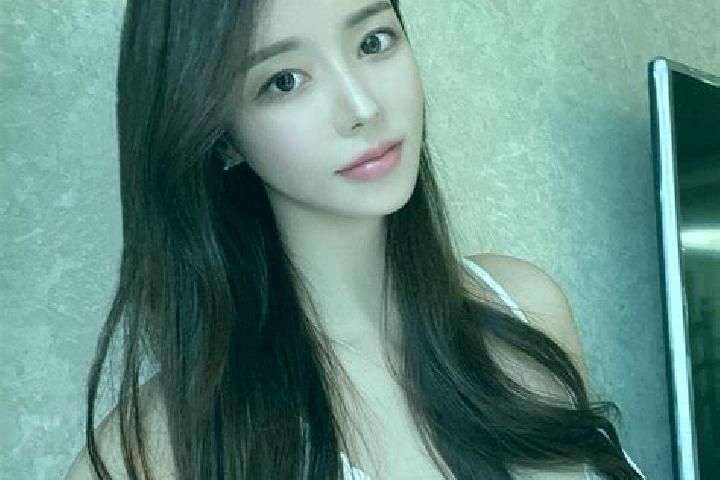 Aria, 32 — Escort in Shaowa, China