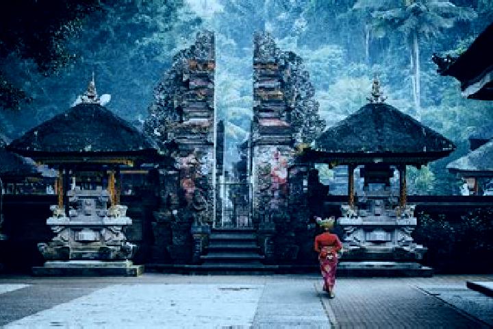 Aria, 32 — Escort in Tembuku, Indonesia