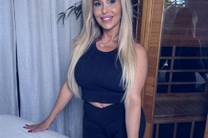 Aria, 33, a black grey-eyed mediterranean companion based in Thousand Oaks. Offering Massage, A-Level, Overnight. Available for incall and outcall, day and e...