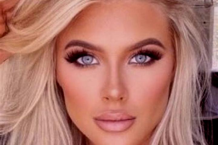 Aria, 33, a platinum blonde grey-eyed indian companion based in Asteasu. Offering 69, Girlfriend Experience, Striptease, Travel Companion. Available for inca...