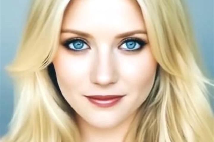 Aria, 34, a blonde amber-eyed ebony companion based in Mores. Offering CIM, BDSM, Couples. Available for incall and outcall, day and evening dates.