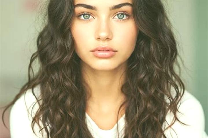 Aria, 34, a dark blonde amber-eyed mediterranean companion based in Curahlele Wetan. Offering Duos, OWO, Couples, Erotic Massage, Fetish. Available for incal...
