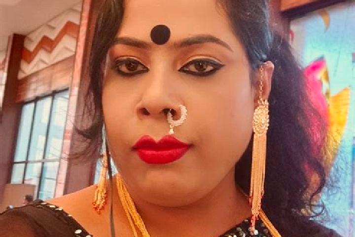 Aria, 35 — Escort in Kalinagar, India
