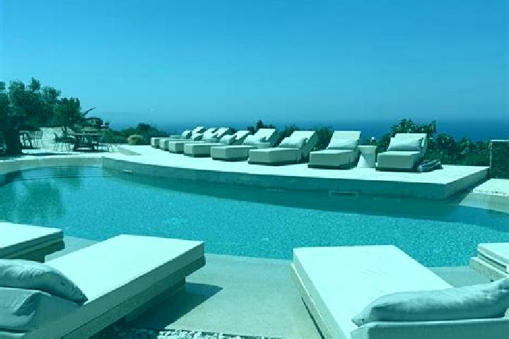 Aria, 36 — Escort in Apollonia, Greece