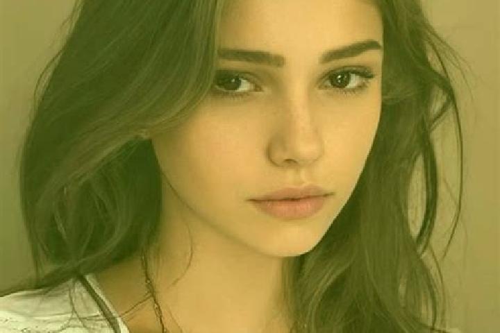 Aria, 37, a chestnut hazel-eyed slavic companion based in San Francisco del Mar. Offering Girlfriend Experience, Tantra, A-Level, GFE. Available for incall a...