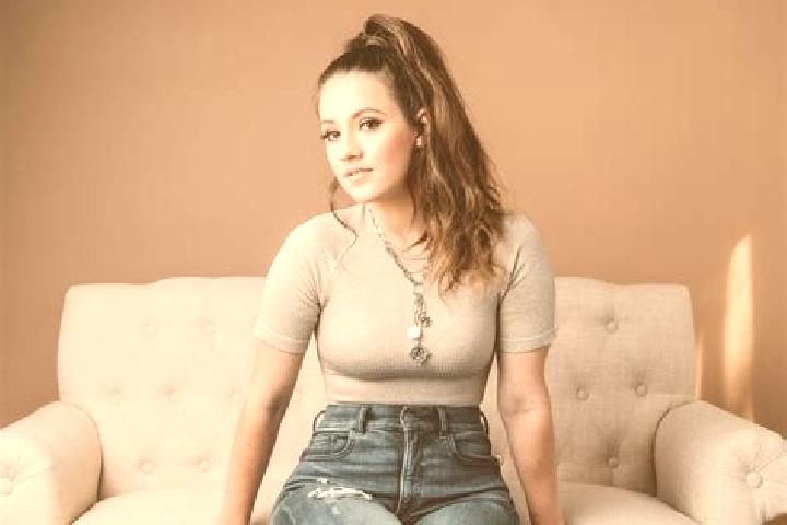 Aria, 38, a brunette dark-eyed middle eastern companion based in Maggia. Offering Tantra, A-Level, Striptease. Available for incall and outcall, day and even...