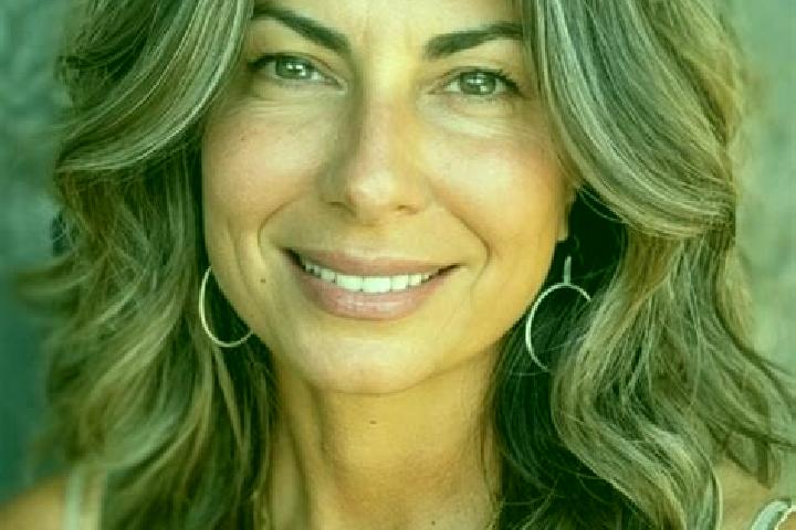 Aria, 38, a brunette grey-eyed latina companion based in Taguatinga. Offering CIM, Duos, Dinner Date. Available for incall and outcall, day and evening dates.