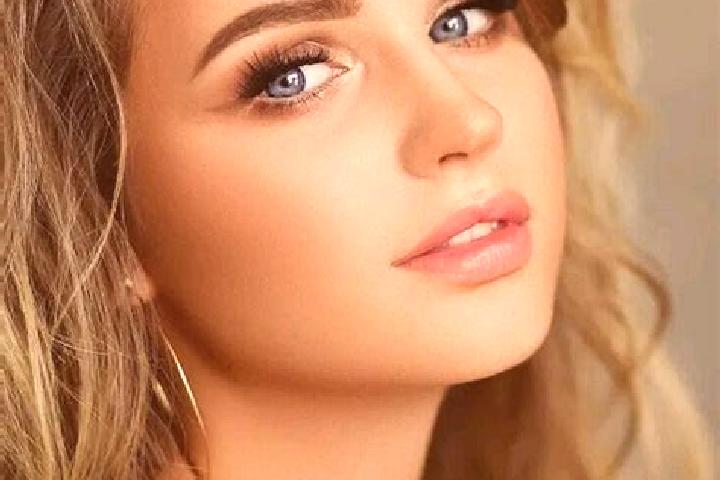 Ariana, 20, a dark blonde blue-eyed mediterranean companion based in Alimena. Offering Erotic Massage, Tantra, Massage. Available for incall and outcall, day...
