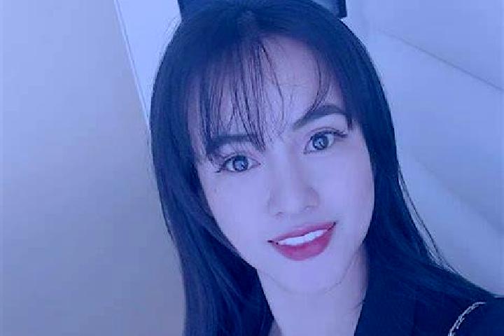 Ariana, 20 — Escort in Haruni, Iran