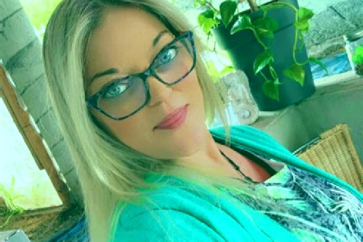 Ariana, 21 — Escort in Laval, France